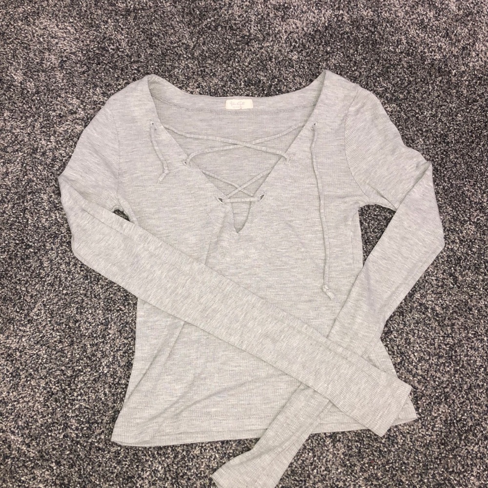 Long Sleeve w Cross Strings